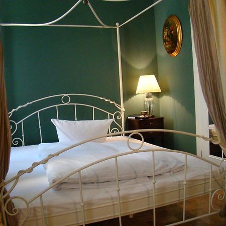 Hotel Alte Galerie Am Kudamm Berlin Oda fotoğraf