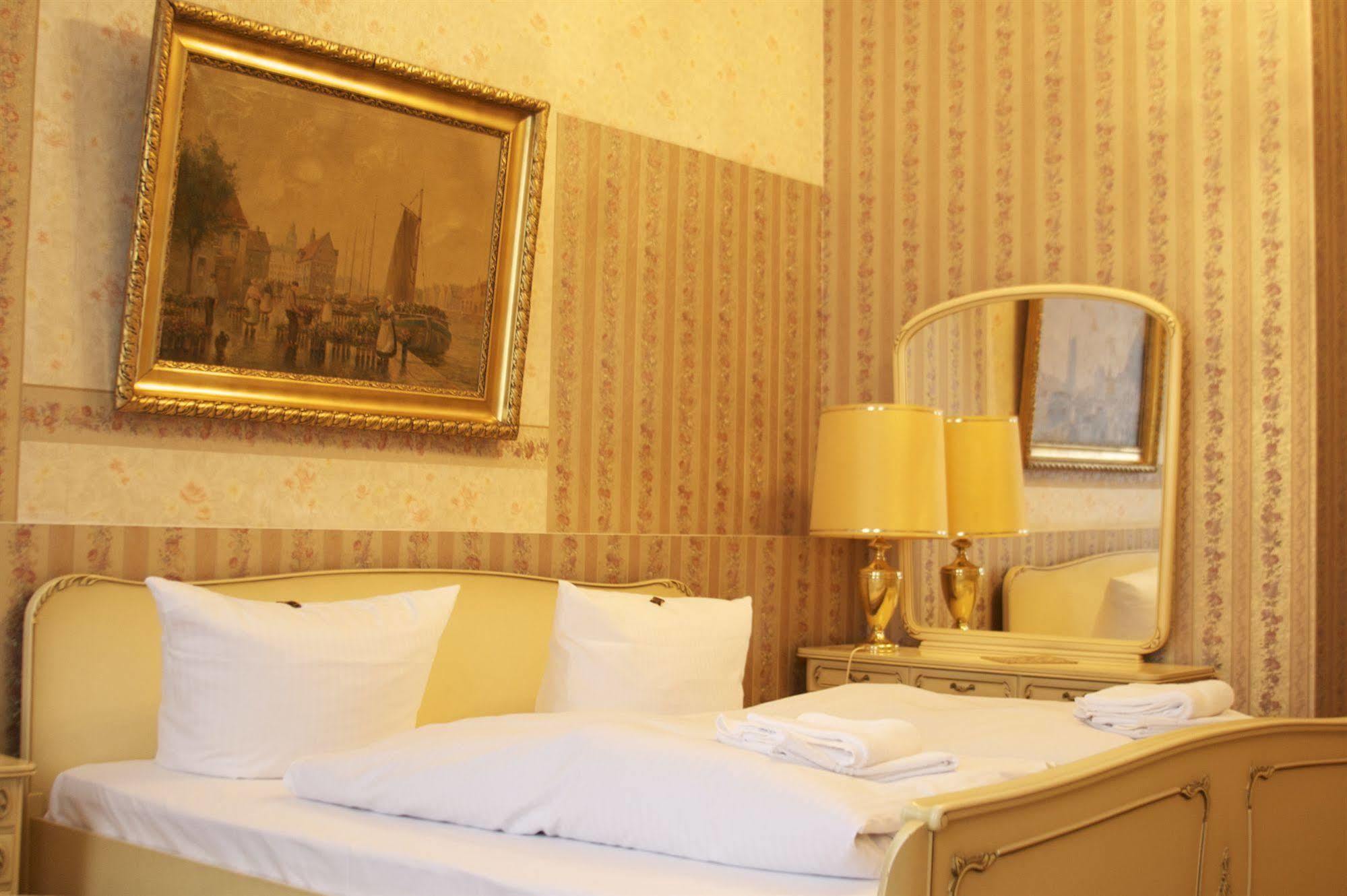 Hotel Alte Galerie Am Kudamm Berlin Dış mekan fotoğraf