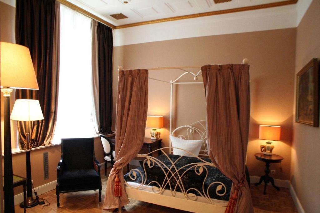 Hotel Alte Galerie Am Kudamm Berlin Oda fotoğraf